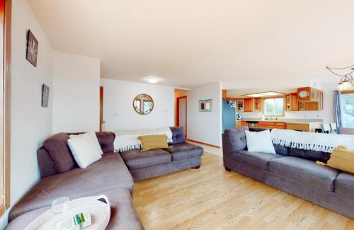 Camano Island House | Camano Waterfront Delight