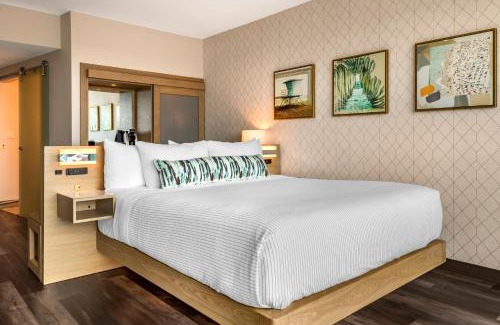 Lauderdale Beach Hotel | Cambria Hotel Fort Lauderdale Beach