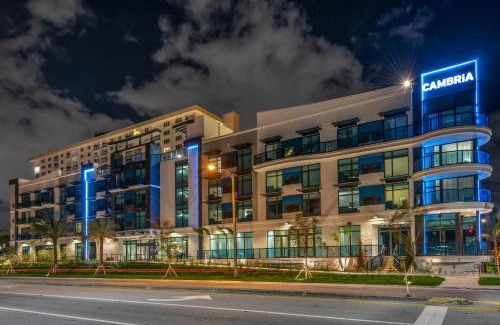 Lauderdale Beach Hotel | Cambria Hotel Fort Lauderdale Beach