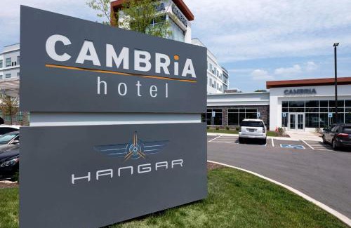 Larkwood Hotel | Cambria Hotel Nashville Airport