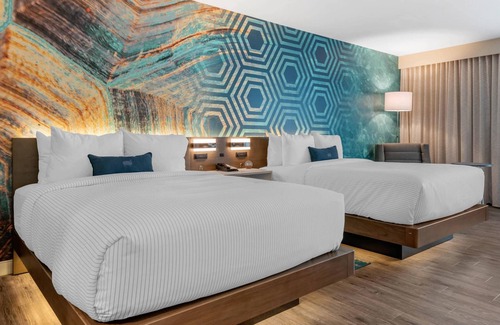 Madeira Beach Hotel | Cambria Hotel St Petersburg-Madeira Beach Marina