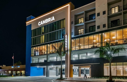 Madeira Beach Hotel | Cambria Hotel St Petersburg-Madeira Beach Marina