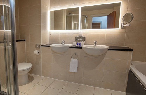 Cambourne Hotel | Cambridge Belfry Hotel & Spa