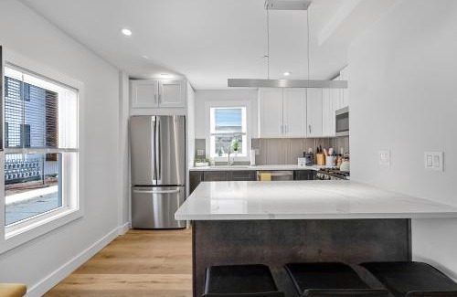 Ward Two House | Cambridge Boston 3BR2Bth Parking W&D Subway AC