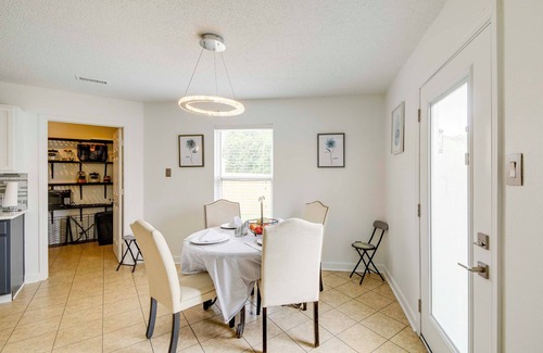 Camby House | Camby Home w/3 Living Areas & Community Pool!