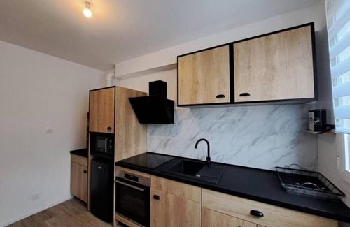Reims Apartment | Camden - Grand Appartement Avec Extérieur et Parking
