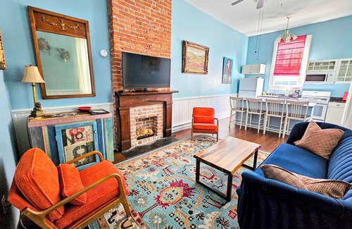 Faubourg Delassize Apartment | Camelback Guest House