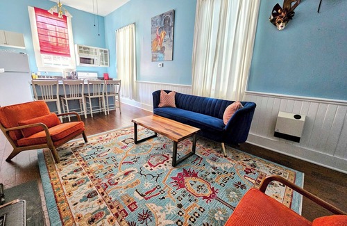 Faubourg Delassize Apartment | Camelback Guest House