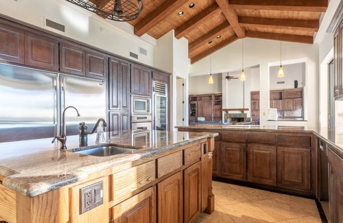 Camelback East House | Camelback Mountain Estate - w/luxury Living, Tennis, Billiards, Casita & More!