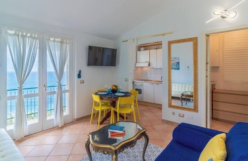 Zoagli Apartment | Camilla House- Sea View, Wifi and Parking
