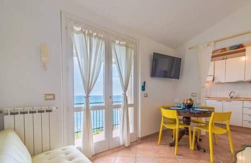 Zoagli Apartment | Camilla House- Sea View, Wifi and Parking