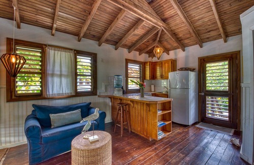 Camp Bay Cabin | CAMP BAY LODGE