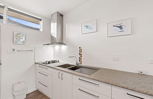 Exmouth Apartment | Camp David - exclusive hi-end apartment, quiet, comfy, central, and great value.