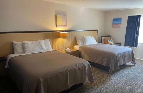 Oscoda Hotel | Camp Inn Lodge