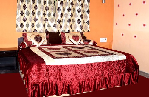 Bail Parao Hotel | Camp Pawalgarh