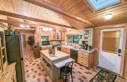 Presque Isle Cabin | Camp Windy Dock:Unforgettable Summer Adventures Awaits You