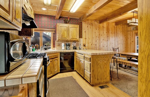 Patton Cabin | Camp Wood Big Bear - Lakeview Family Retreat