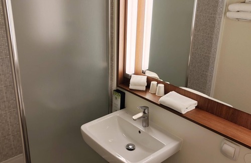 Mondeville Hotel | Campanile Caen Mondeville