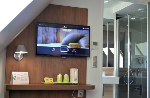 Clichy Hotel | Campanile Paris - Clichy Centre