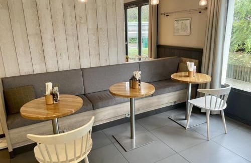 Les Mousseaux Hotel | Campanile Villepinte - Parc des Expositions