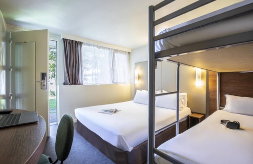 Neuville Hotel | Campanile Vire