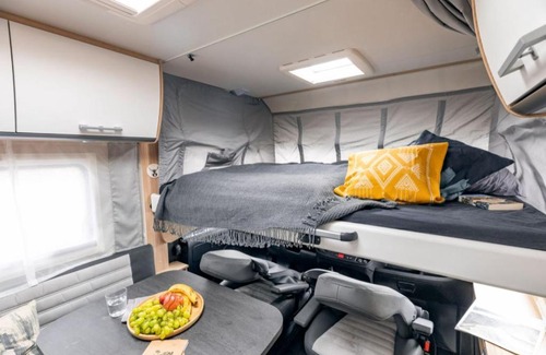 Sankt Georgen im Attergau House | Camper Wohnmobil Sunlight I68