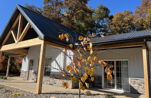 Brookville Cabin | Campfire/grill/full-kitchen, Cabin near Brookville Lake