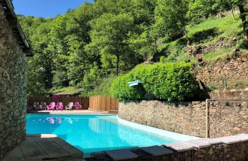 Saint-Constant-Fournoules House | Camping 3 étoiles - Piscine - eec0ca