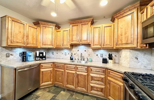 New Castle House | Campi's Whole House