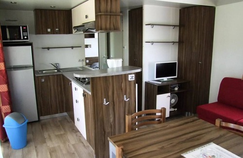 Villefranche-du-Perigord House | CAMPING THE BASTIDE * - Mobile Home 3 bedrooms - 2 bathrooms APOLLON RIVIERA 40 m2 - covered terrace of 18 m2 6 people