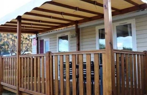 Vic-la-Gardiole House | Camping 3 étoiles - Piscine - eehfhi
