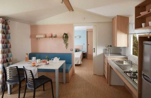 Vic-la-Gardiole House | Camping 3 étoiles - ccaaahh