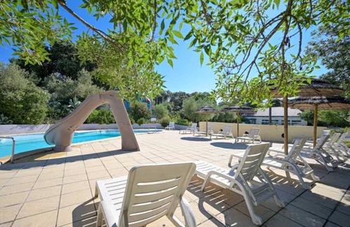 Castries House | Camping 3 étoiles - Piscine - ccbbh0d