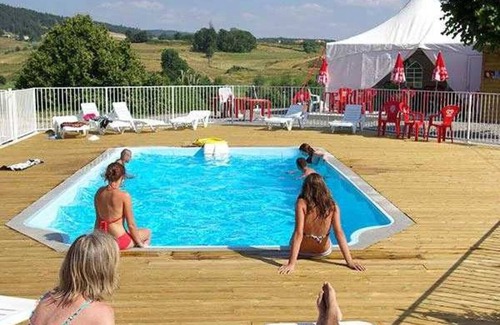 Langogne House | Camping 3 étoiles - Piscine - ccbaded