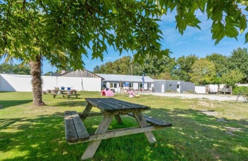 Ambon House | Camping 3 étoiles - Piscine - ccbbchg