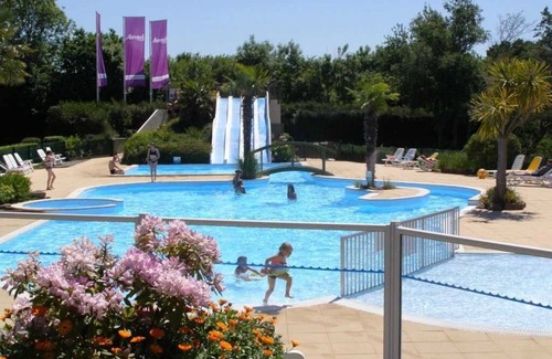La Haye House | Camping 4 étoiles - Piscine - ccafgef