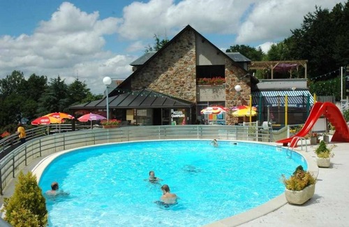 Salles-Curan House | Camping 4 étoiles - Piscine - cca0gci