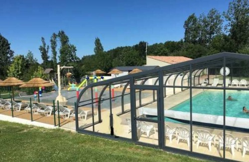 Aubigny-les-Clouzeaux House | Camping 4 étoiles - Piscine - eehicf