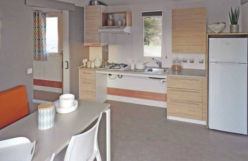 Saint-Hilaire-de-Riez House | Camping 4 étoiles - Piscine - efbdfa