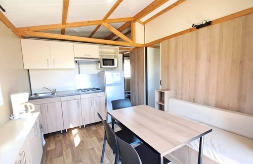 Saint-Pierre-d'Albigny Ski Chalet | Camping du Lac de Carouge * - Chalet 6 Persons - Morea - 2 Bedrooms - 25 m2 + semi covered terrace 16 m2 6 to 7 people - 6 pers. included in the tariff