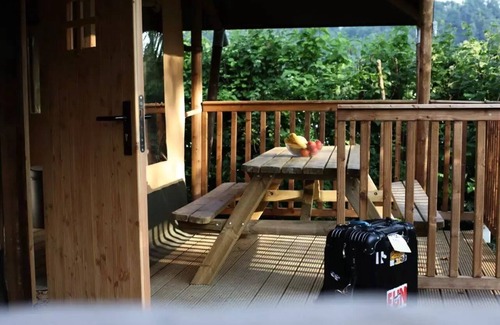 Saint-Pierre-d'Albigny House | Camping du Lac de Carouge * - Ecolodge VIP 3 Rooms 6 persons