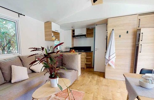 Coulanges House | Camping - Funpass inclus - Piscine - ccafegh