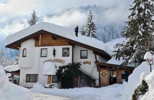 Grosskirchheim House | Camping Gasthof Zirknitzer