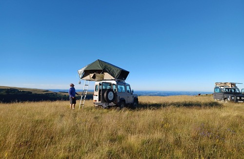 Goulles Cabin | camping in rooftent Landrover Defender