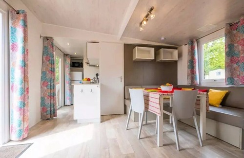 Talmont-Saint-Hilaire House | Camping Loyada* - Comfort XL 4-room mobile home for 6 people with air conditioning