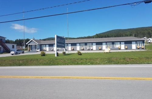 Gaspe Hotel | Camping Motel & Chalets Baie de Gaspé