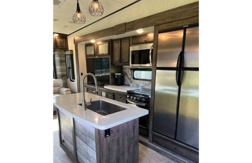 Duncanville House | Camping or Glamping you decide! Near Tuscaloosa.
