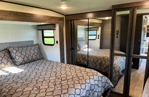 Duncanville House | Camping or Glamping you decide! Near Tuscaloosa.
