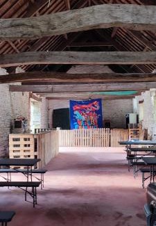 Motreff Other | Camping Vieilles Charrues Petit-déjeuner navette et priscine inclus dans le prix proche Carhaix