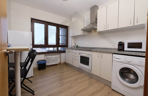 Oviedo City Centre Apartment | Campoamor Centro - cosy flat with WiFi